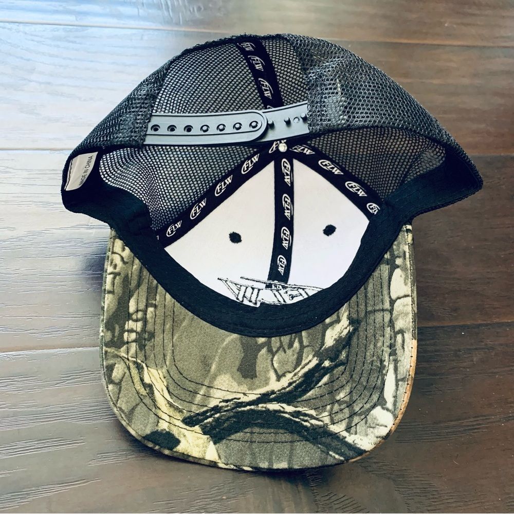 Men's Flw Bass Fishing Camo Print Baseball Trucker Hat View 5